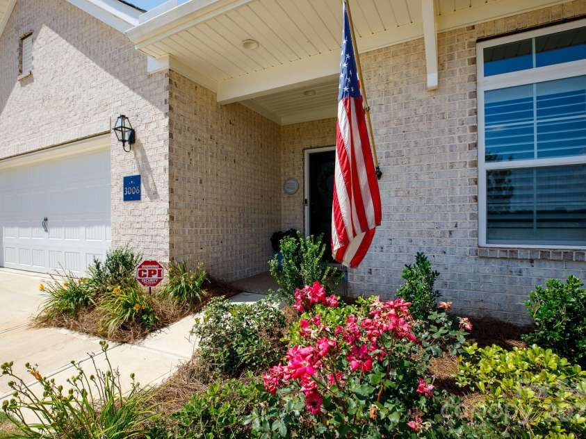 3006 Constitution Lane, Gastonia, NC 28056.  MLS# CAR4314652, YatesRealty ID 25424. 
