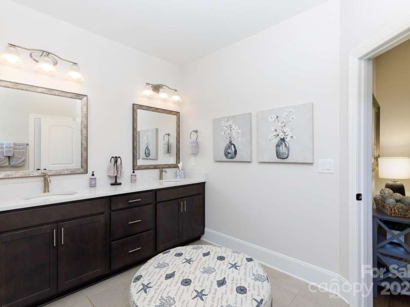 3006 Constitution Lane, Gastonia, NC 28056.  MLS# CAR4314652, YatesRealty ID 25424. 