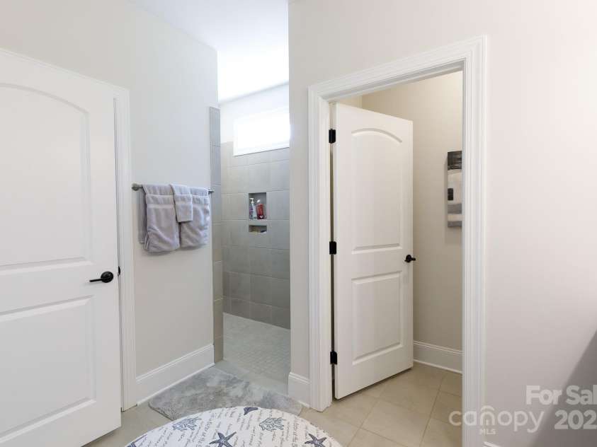 3006 Constitution Lane, Gastonia, NC 28056.  MLS# CAR4314652, YatesRealty ID 25424. 