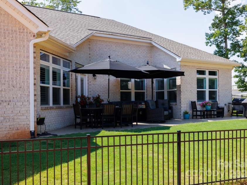 3006 Constitution Lane, Gastonia, NC 28056.  MLS# CAR4314652, YatesRealty ID 25424. 