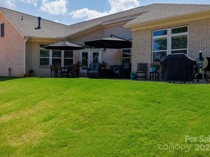 3006 Constitution Lane, Gastonia, NC 28056.  MLS# CAR4314652, YatesRealty ID 25424. 