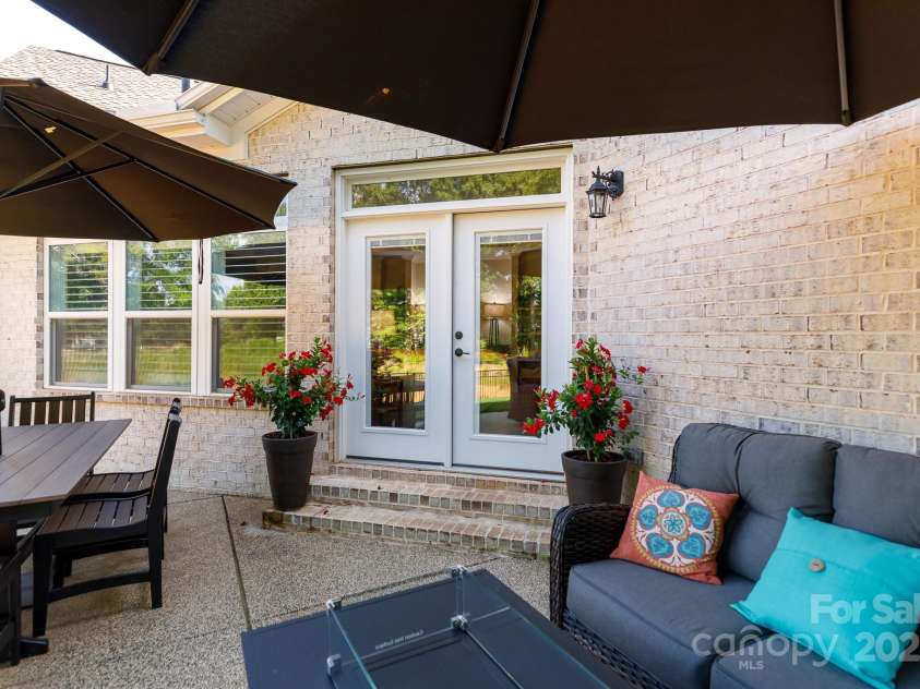 3006 Constitution Lane, Gastonia, NC 28056.  MLS# CAR4314652, YatesRealty ID 25424. 