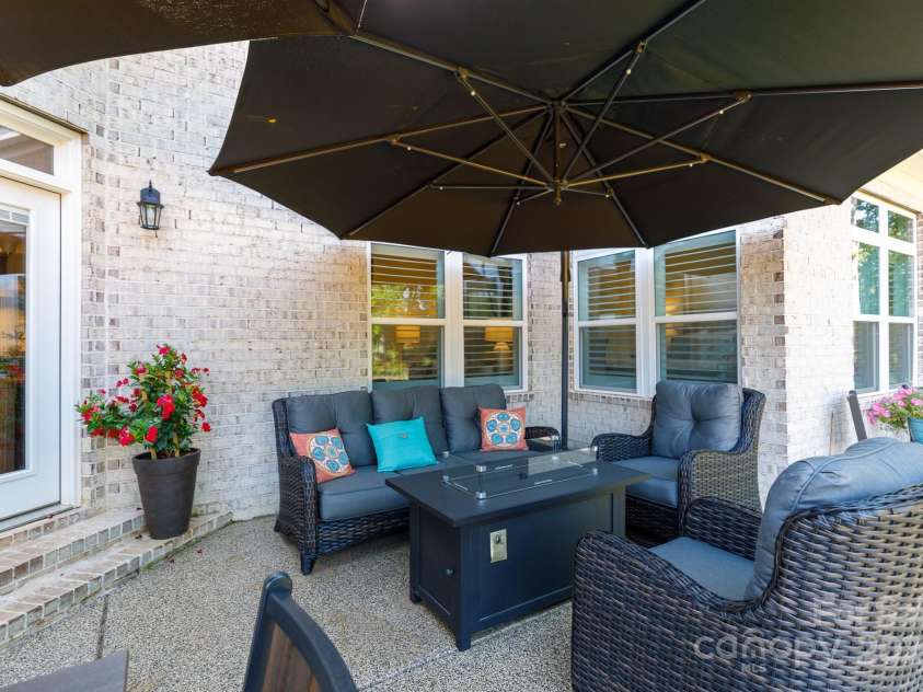 3006 Constitution Lane, Gastonia, NC 28056.  MLS# CAR4314652, YatesRealty ID 25424. 