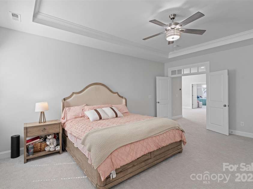 1390 Cedardale Lane, Denver, NC 28037.  MLS# CAR4247422, YatesRealty ID 25425. Enormous Primary Bedroom