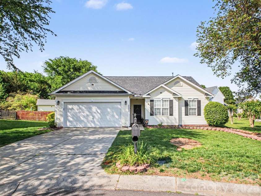 2260 Shumard Circle, Indian Trail, NC 28079.  MLS# CAR4382977, YatesRealty ID 25426. 