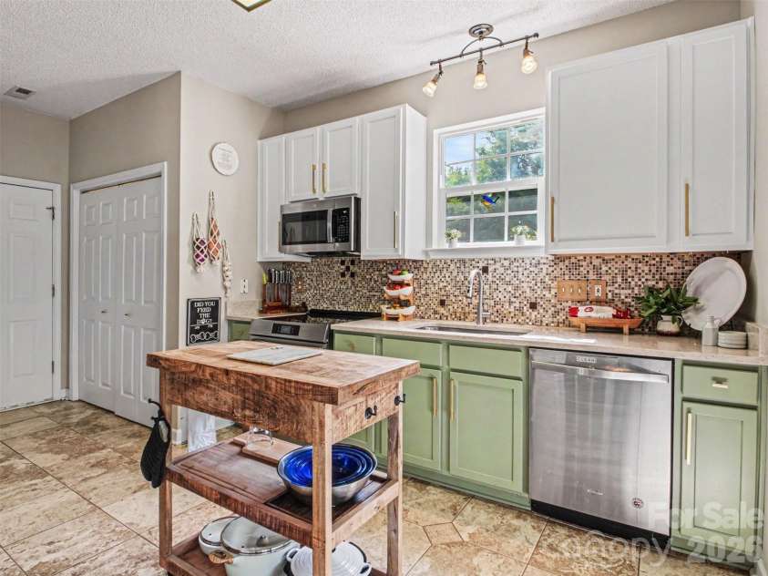 2260 Shumard Circle, Indian Trail, NC 28079.  MLS# CAR4382977, YatesRealty ID 25426. 