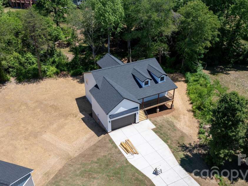 47 Tennyson Drive, Taylorsville, NC 28681.  MLS# CAR4381105, YatesRealty ID 25428. 