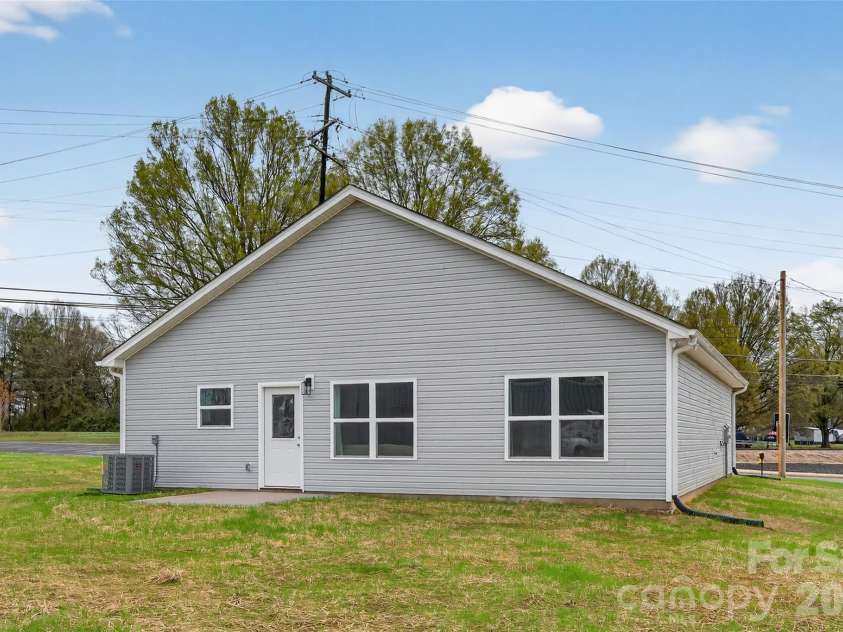 344 Kelly Avenue, Mooresville, NC 28115.  MLS# CAR4377784, YatesRealty ID 25429. Representation