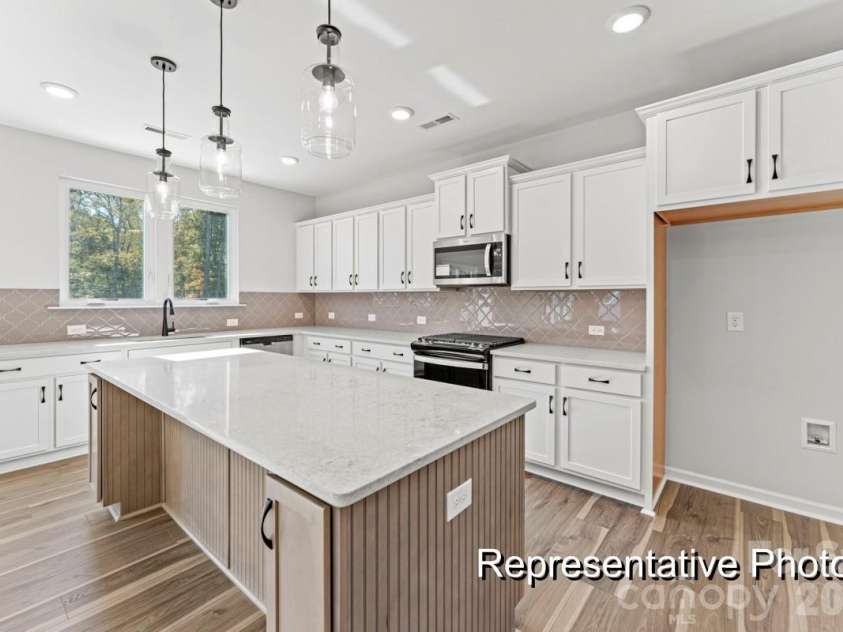 1846 Hunter Oaks Lane, Lincolnton, NC 28092.  MLS# CAR4338028, YatesRealty ID 2543. 