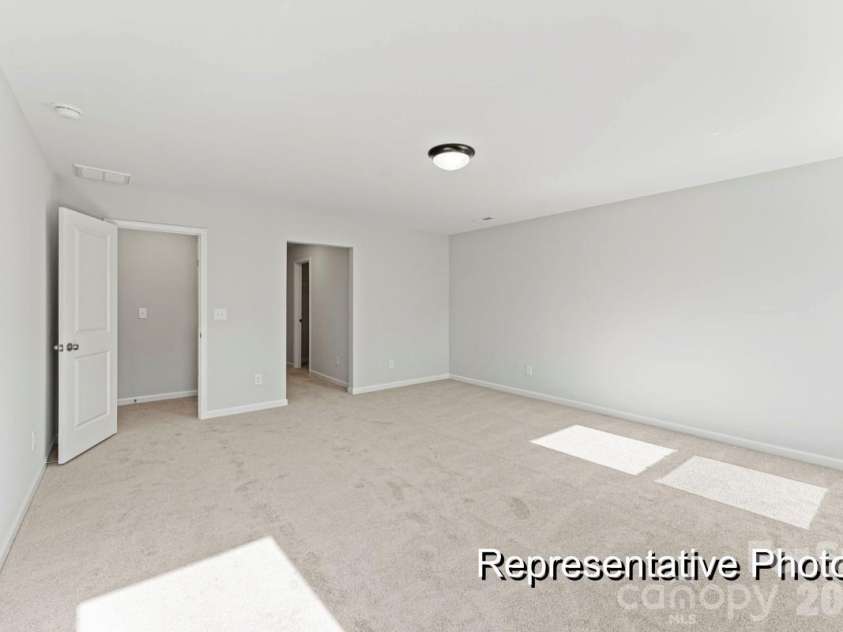 1846 Hunter Oaks Lane, Lincolnton, NC 28092.  MLS# CAR4338028, YatesRealty ID 2543. 