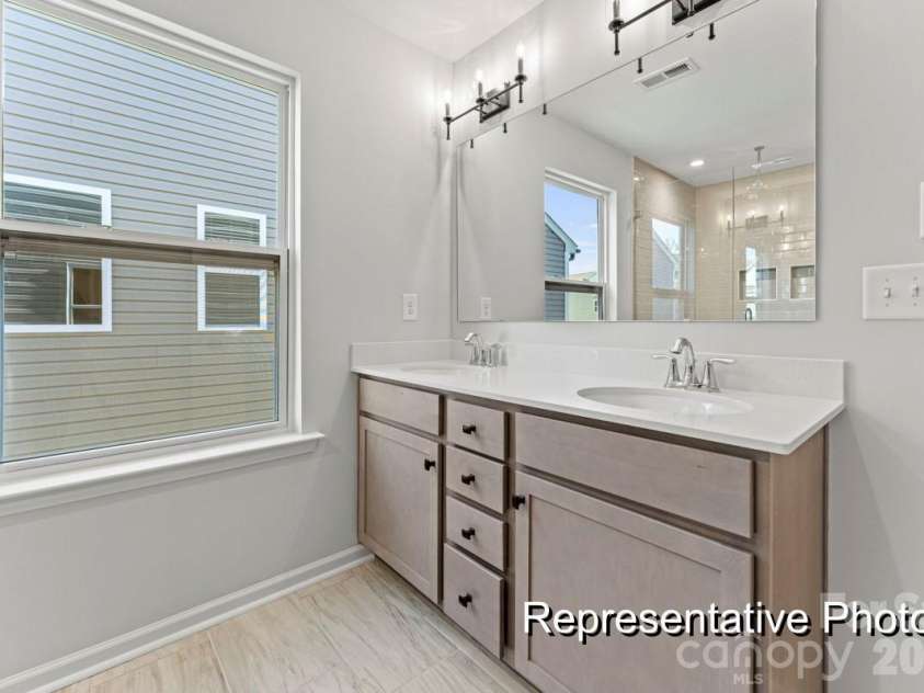 1846 Hunter Oaks Lane, Lincolnton, NC 28092.  MLS# CAR4338028, YatesRealty ID 2543. 