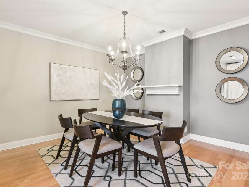 572 Church Street, Charlotte, NC 28202.  MLS# CAR4222410, YatesRealty ID 2543. 