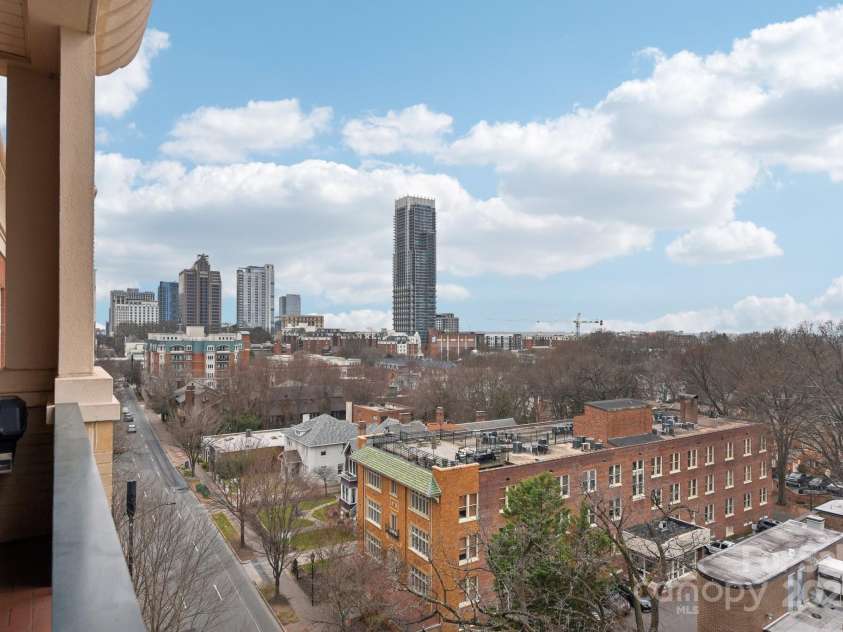 572 Church Street, Charlotte, NC 28202.  MLS# CAR4222410, YatesRealty ID 2543. 