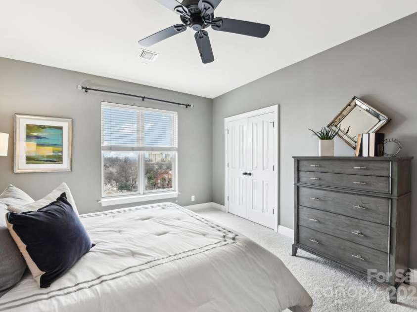 572 Church Street, Charlotte, NC 28202.  MLS# CAR4222410, YatesRealty ID 2543. 