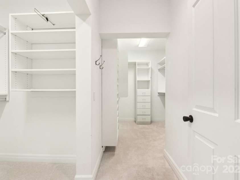 572 Church Street, Charlotte, NC 28202.  MLS# CAR4222410, YatesRealty ID 2543. 