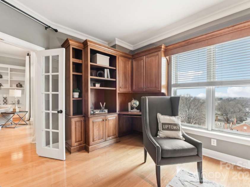 572 Church Street, Charlotte, NC 28202.  MLS# CAR4222410, YatesRealty ID 2543. 