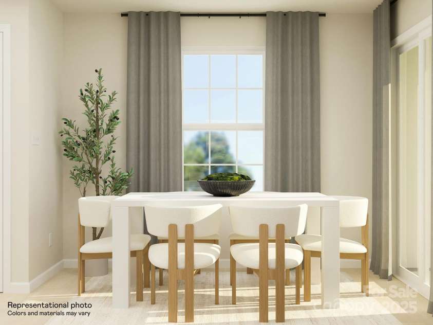 10044 Greystar Lane, Charlotte, NC 28213.  MLS# CAR4279862, YatesRealty ID 25430. Dining Room