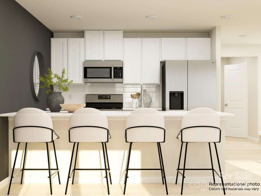 10044 Greystar Lane, Charlotte, NC 28213.  MLS# CAR4279862, YatesRealty ID 25430. Kitchen