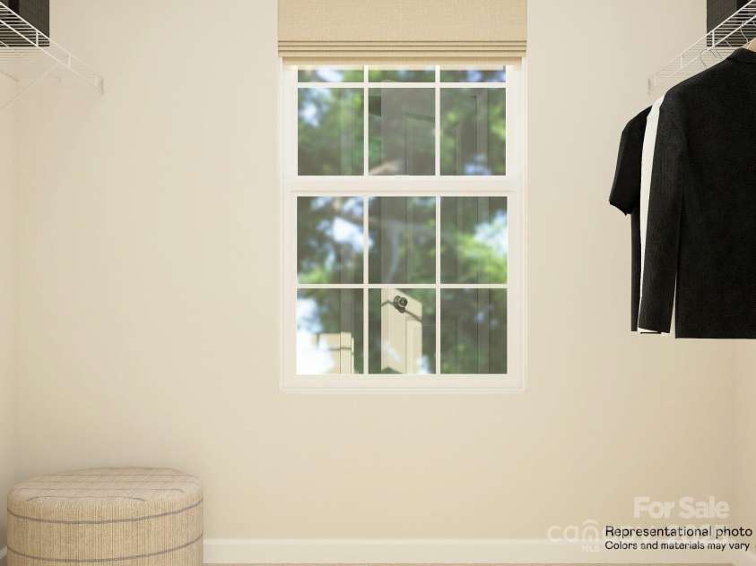 10044 Greystar Lane, Charlotte, NC 28213.  MLS# CAR4279862, YatesRealty ID 25430. Owners Bath