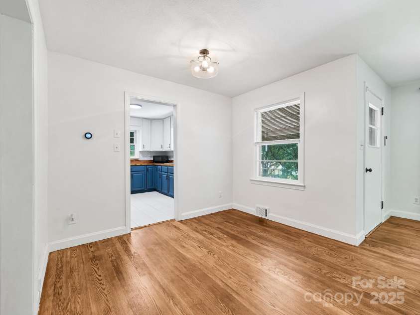 123 Blake Drive, Arden, NC 28704.  MLS# CAR4276075, YatesRealty ID 25432. Dining Area