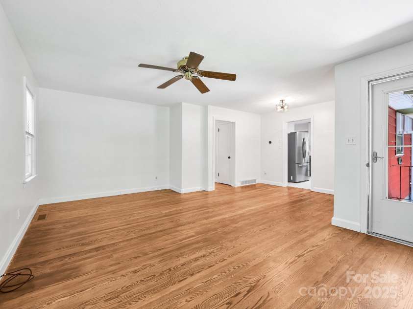 123 Blake Drive, Arden, NC 28704.  MLS# CAR4276075, YatesRealty ID 25432. Front Entry to Living Area