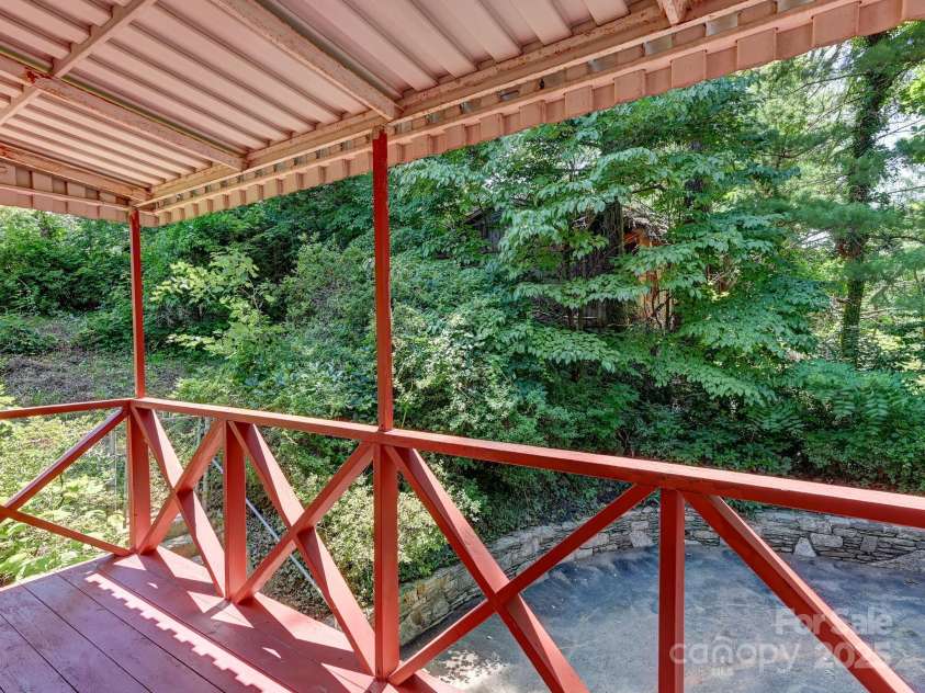 123 Blake Drive, Arden, NC 28704.  MLS# CAR4276075, YatesRealty ID 25432. Relax a Bit.....