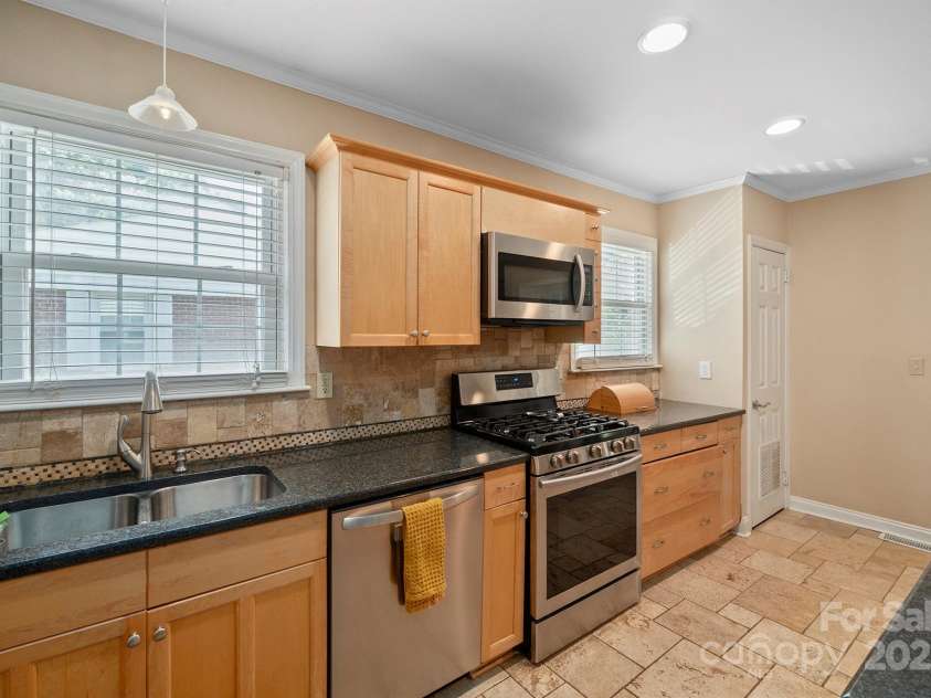 3612 Trent Street, Charlotte, NC 28209.  MLS# CAR4271192, YatesRealty ID 25435. 