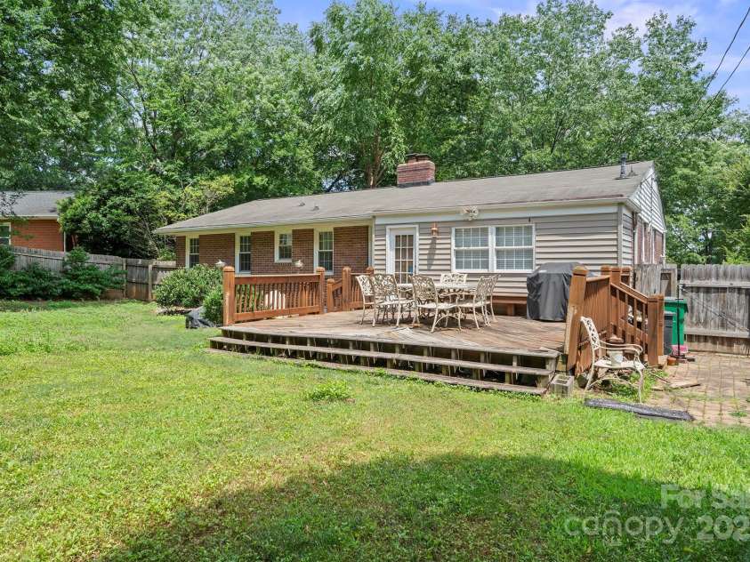 3612 Trent Street, Charlotte, NC 28209.  MLS# CAR4271192, YatesRealty ID 25435. 