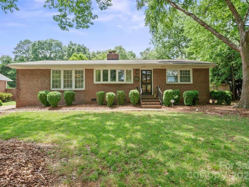 3612 Trent Street, Charlotte, NC 28209.  MLS# CAR4271192, YatesRealty ID 25435. 