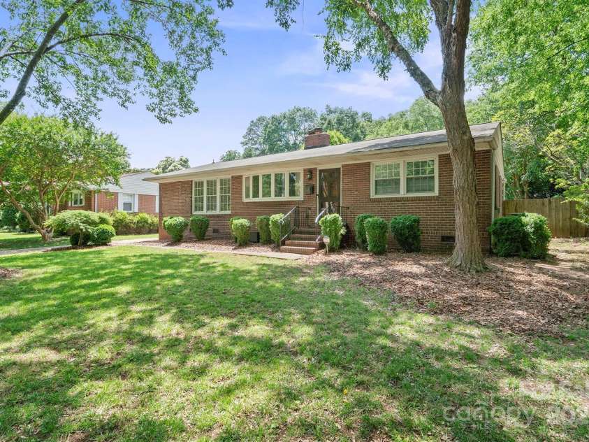 3612 Trent Street, Charlotte, NC 28209.  MLS# CAR4271192, YatesRealty ID 25435. 
