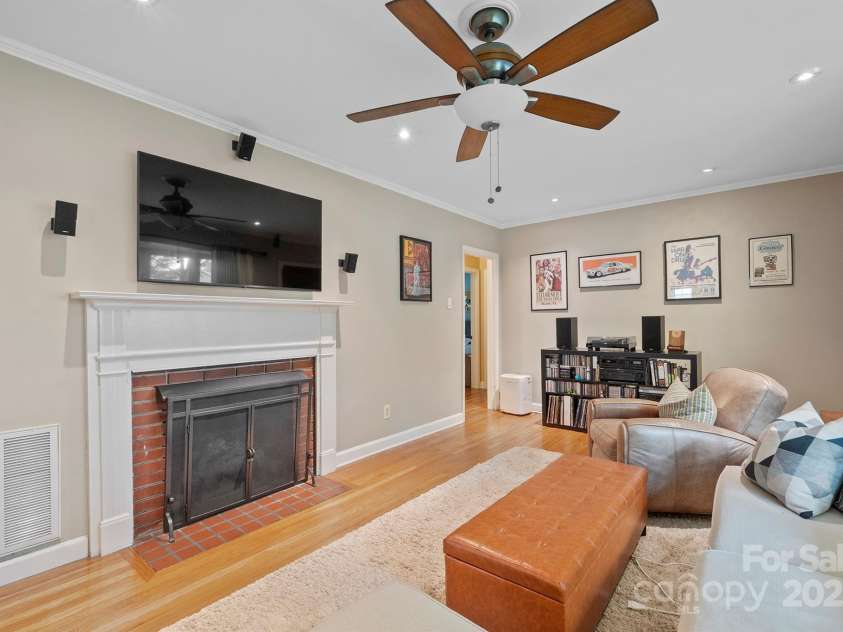 3612 Trent Street, Charlotte, NC 28209.  MLS# CAR4271192, YatesRealty ID 25435. 