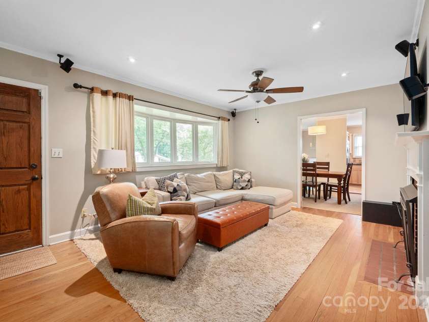 3612 Trent Street, Charlotte, NC 28209.  MLS# CAR4271192, YatesRealty ID 25435. 