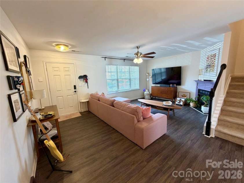 732 Rock Lake Glen, Fort Mill, SC 29715.  MLS# CAR4370811, YatesRealty ID 25435. 