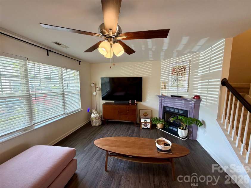 732 Rock Lake Glen, Fort Mill, SC 29715.  MLS# CAR4370811, YatesRealty ID 25435. 