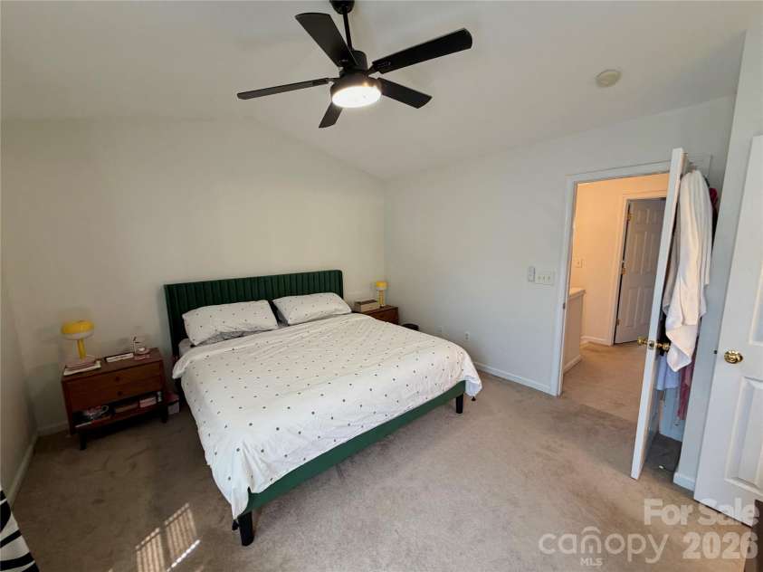 732 Rock Lake Glen, Fort Mill, SC 29715.  MLS# CAR4370811, YatesRealty ID 25435. 