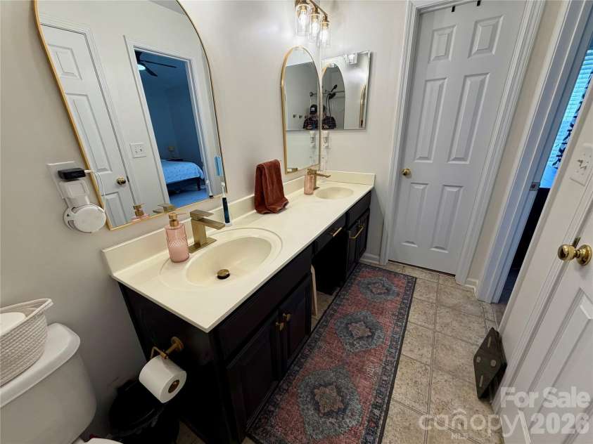 732 Rock Lake Glen, Fort Mill, SC 29715.  MLS# CAR4370811, YatesRealty ID 25435. 