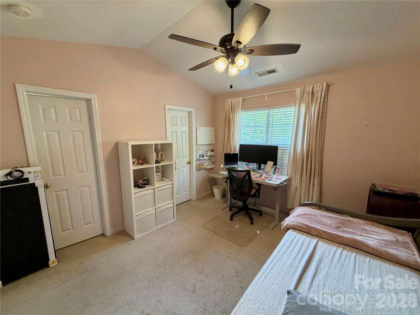 732 Rock Lake Glen, Fort Mill, SC 29715.  MLS# CAR4370811, YatesRealty ID 25435. 