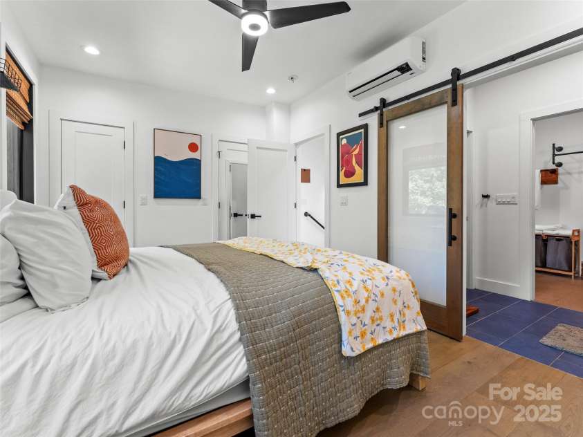 26 Carrick Lane, Brevard, NC 28712.  MLS# CAR4274247, YatesRealty ID 25436. 