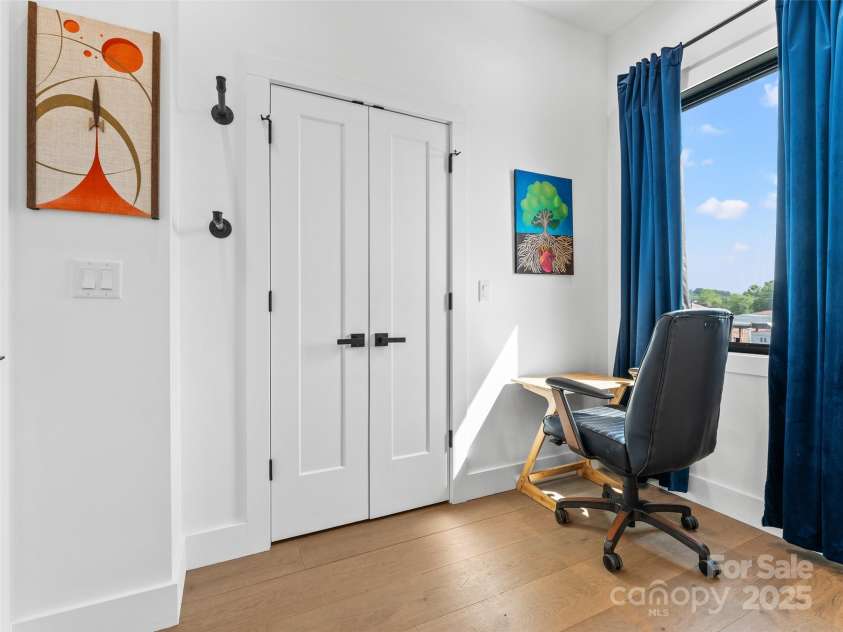 26 Carrick Lane, Brevard, NC 28712.  MLS# CAR4274247, YatesRealty ID 25436. 