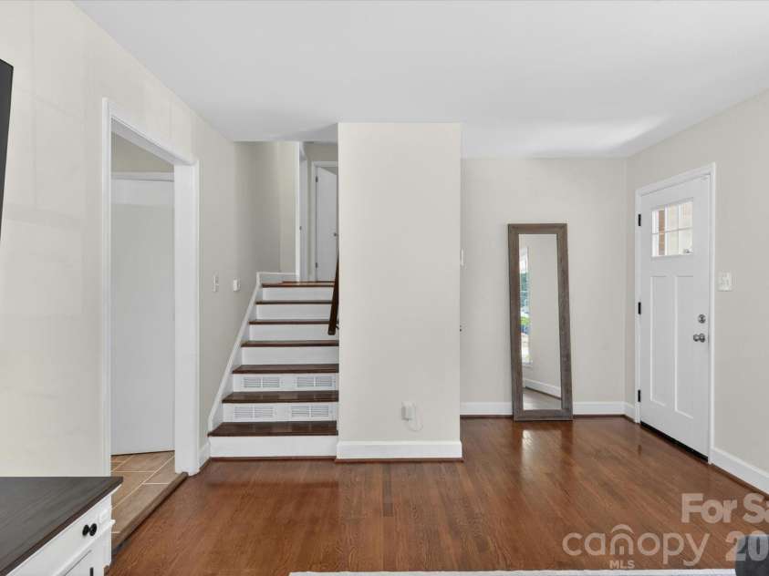 6912 Woodstock Drive, Charlotte, NC 28210.  MLS# CAR4383867, YatesRealty ID 25436. 
