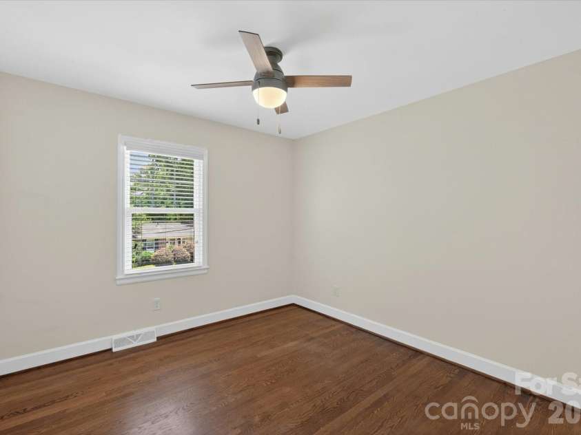 6912 Woodstock Drive, Charlotte, NC 28210.  MLS# CAR4383867, YatesRealty ID 25436. 