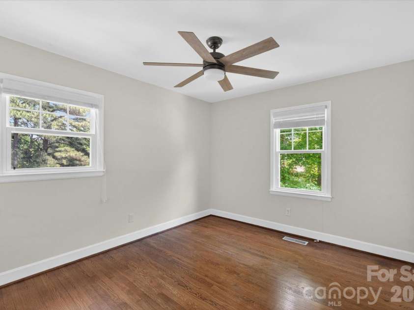 6912 Woodstock Drive, Charlotte, NC 28210.  MLS# CAR4383867, YatesRealty ID 25436. 