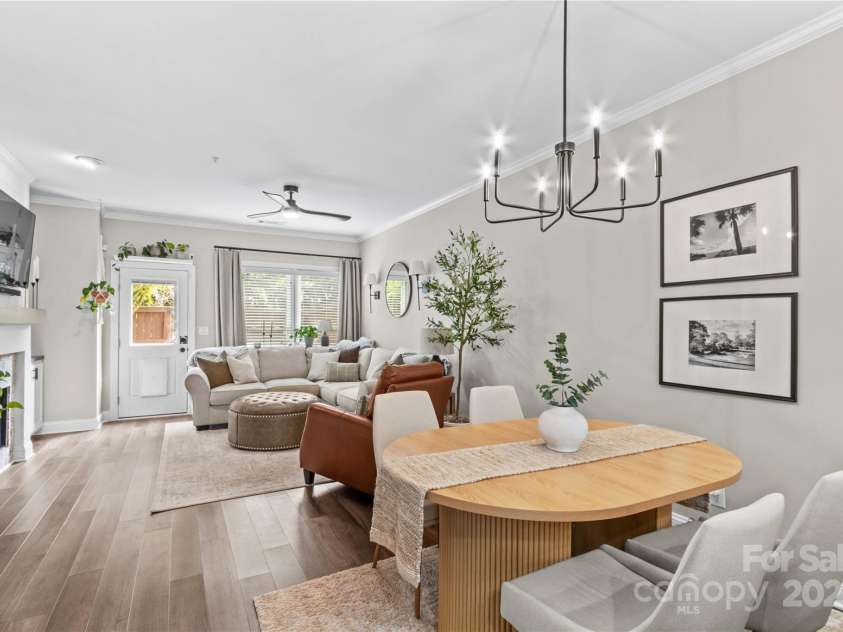 1013 Park West Drive, Charlotte, NC 28209.  MLS# CAR4274640, YatesRealty ID 25437. Updated lighting thru out