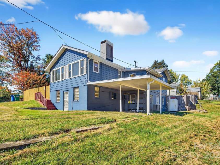 506 Gorman Bridge Road, Asheville, NC 28806.  MLS# CAR4278249, YatesRealty ID 25438. 