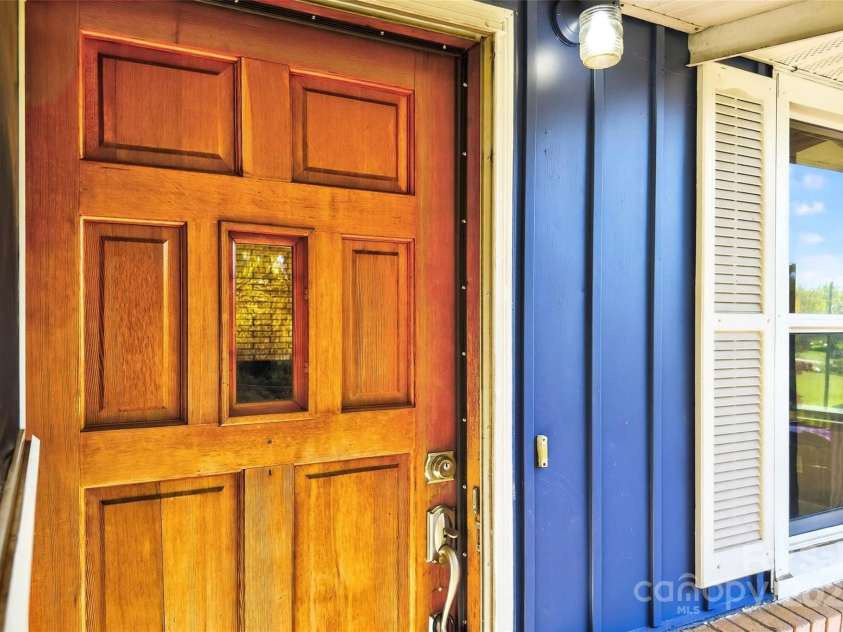 506 Gorman Bridge Road, Asheville, NC 28806.  MLS# CAR4278249, YatesRealty ID 25438. 