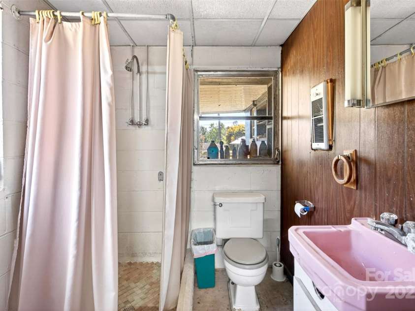 506 Gorman Bridge Road, Asheville, NC 28806.  MLS# CAR4278249, YatesRealty ID 25438. 