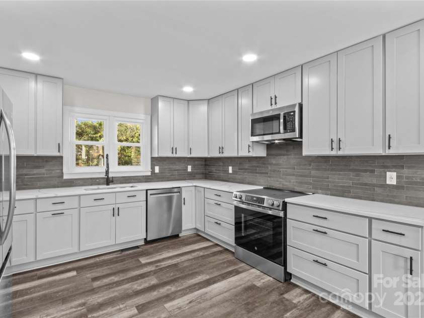 497 Canvasback Road, Mooresville, NC 28117.  MLS# CAR4322713, YatesRealty ID 25439. 
