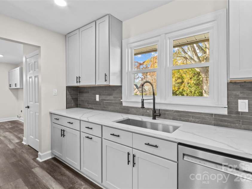 497 Canvasback Road, Mooresville, NC 28117.  MLS# CAR4322713, YatesRealty ID 25439. 