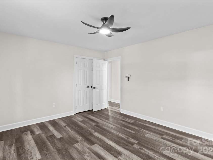 497 Canvasback Road, Mooresville, NC 28117.  MLS# CAR4322713, YatesRealty ID 25439. 