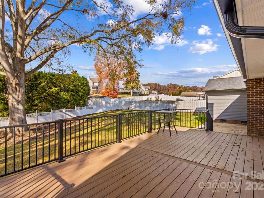 497 Canvasback Road, Mooresville, NC 28117.  MLS# CAR4322713, YatesRealty ID 25439. 